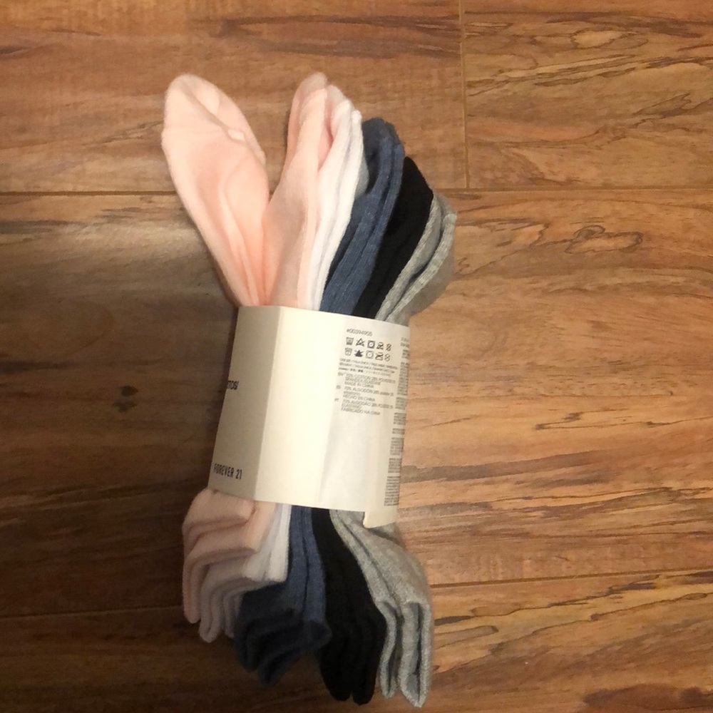 I qm selling socks